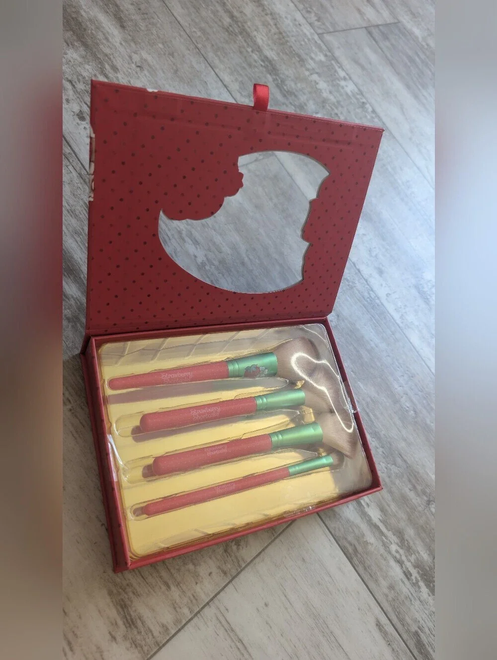 Strawberry Shortcake Pink & Green Cosmetic Brush Set